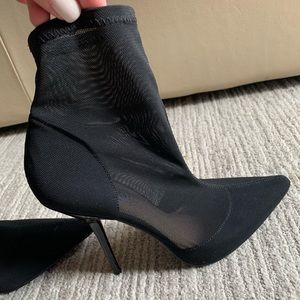 SALE!!!! ❤️ Steve Madden Dalen Heel 🖤
